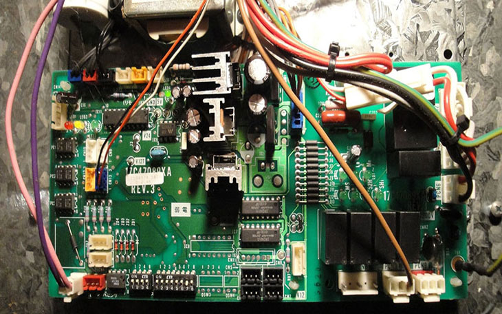 Bảng mạch điện tử (PCB) của điều hòa Daikin
